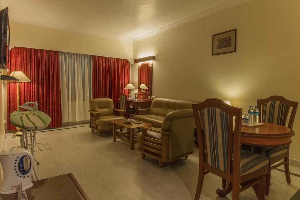 Hotel Annamalai International Pondicherry Eksteriør bilde